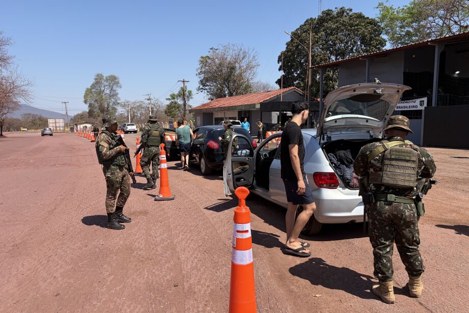 Traficantes bolivianos agora priorizam maconha, revela operação do Exército
