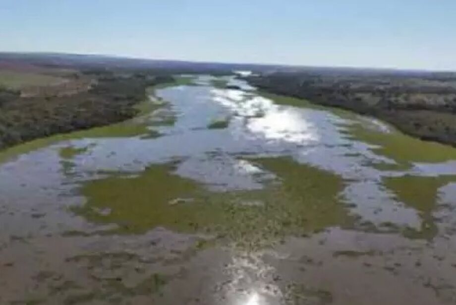 Nova hidrelétrica avança em rio que enfrenta crise ambiental em MS