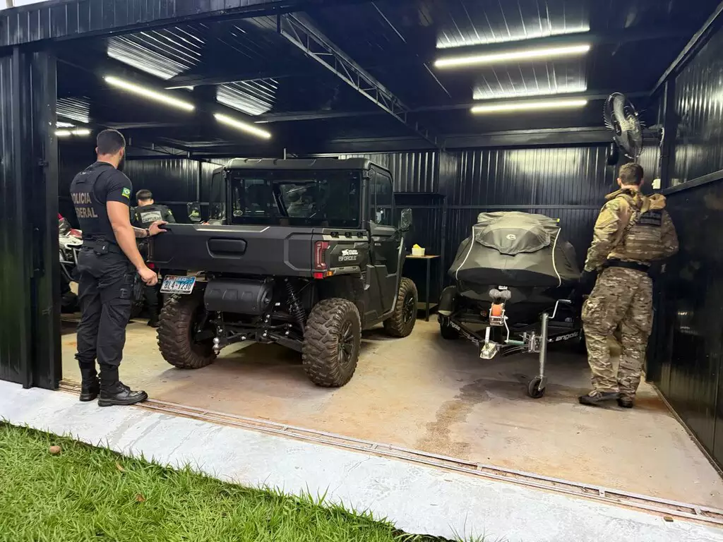 PF confisca R$ 50 milhões de traficantes e cumpre 15 mandados na fronteira