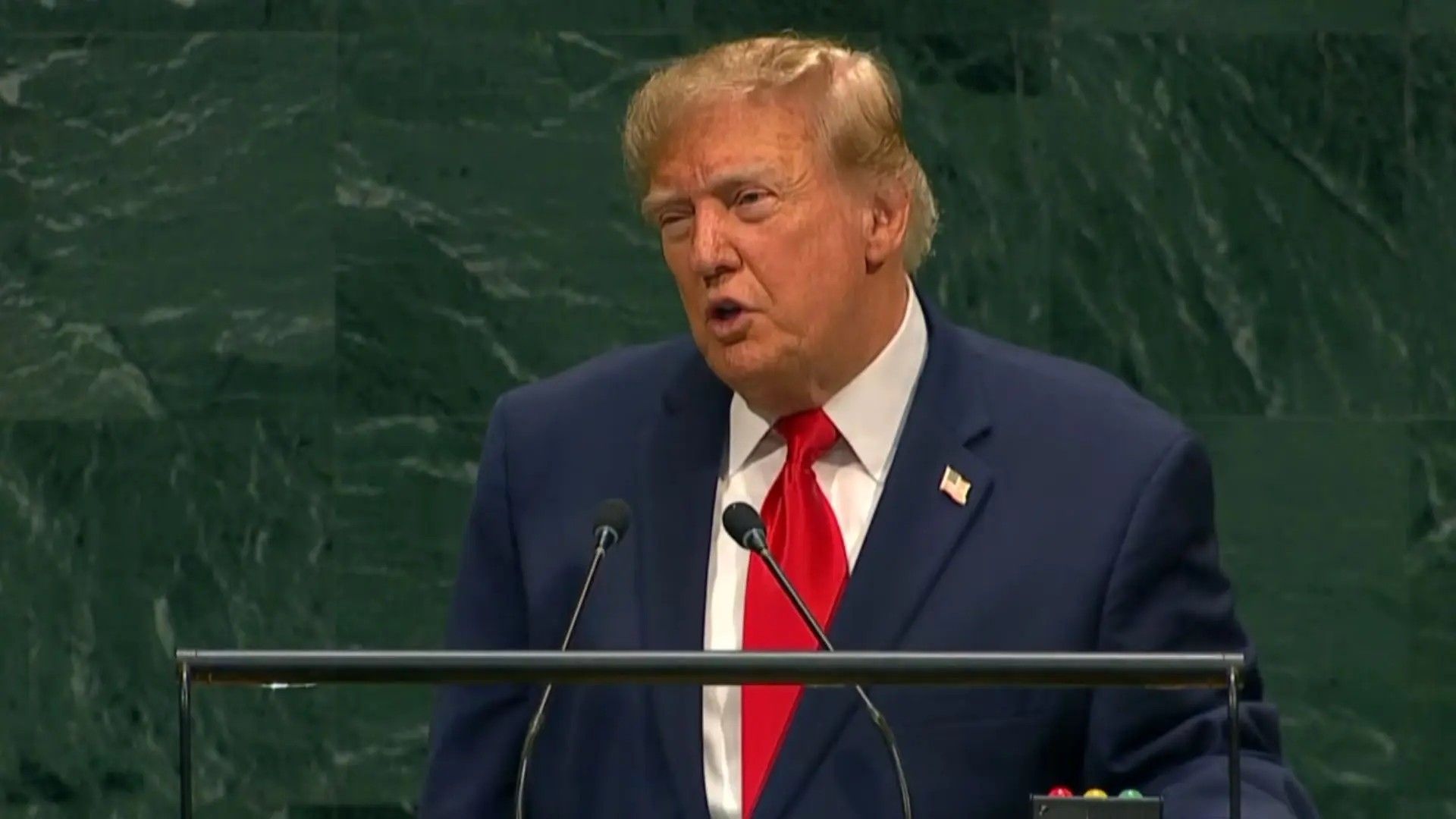 Congressistas dos EUA acusam Trump de tentar interferir nas eleições do Brasil