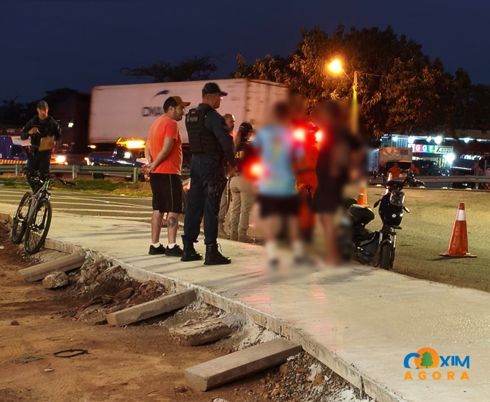 Colisão entre motocicleta elétrica e bicicleta deixa mulher ferida em Coxim