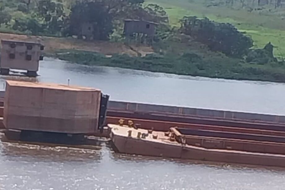 Colisão comprometeu a segurança da ponte no Rio Paraguai, diz BO