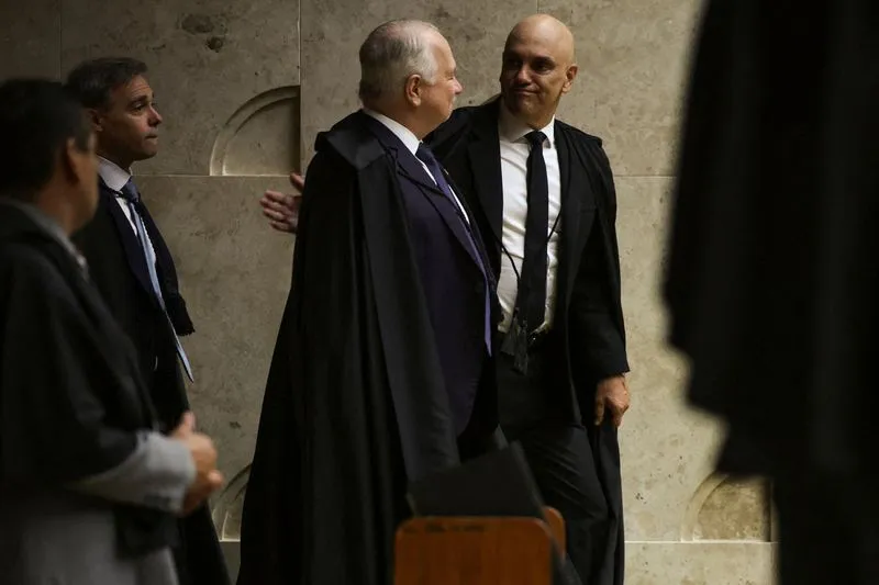 Fachin diz que atos de Moraes no inquérito das Fake News estão preservados