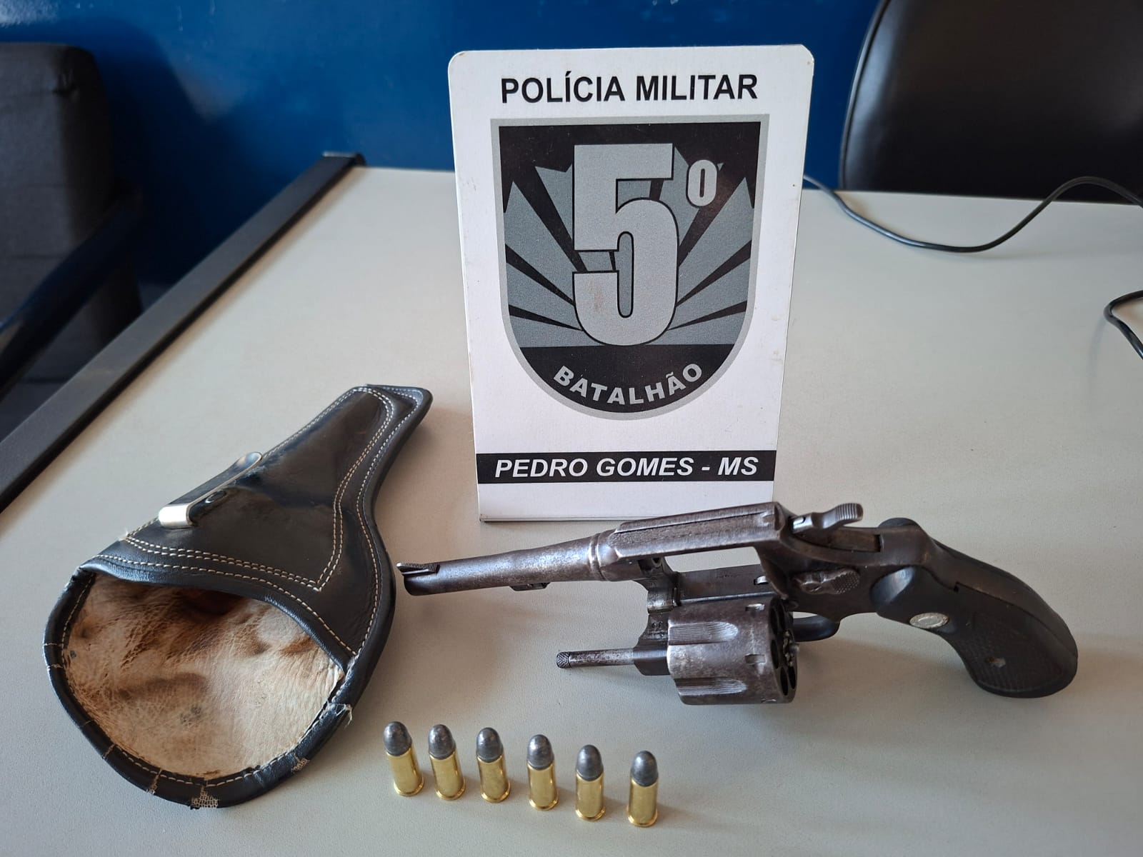 Homem é preso com revólver e seis munições em Pedro Gomes