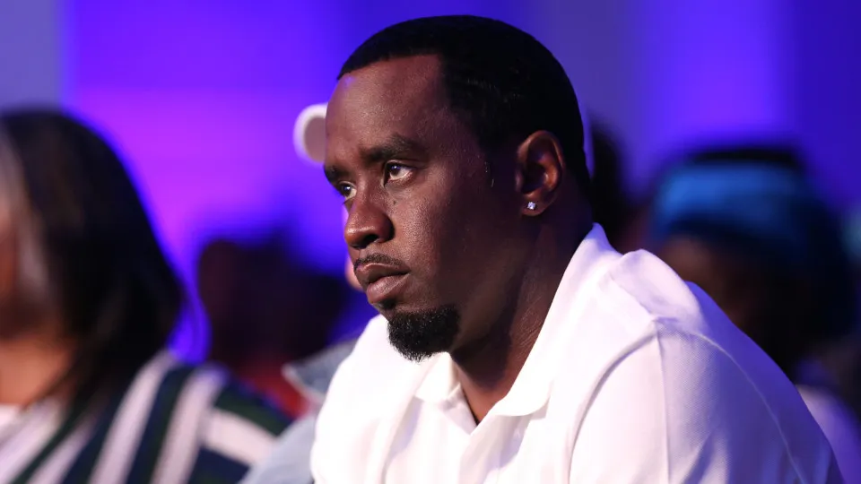 Sean ‘Diddy’ Combs é levado para hospital após ferimento na prisão, diz site